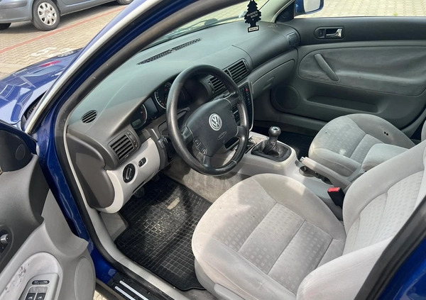 Volkswagen Passat cena 7500 przebieg: 312122, rok produkcji 2003 z Rzeszów małe 211